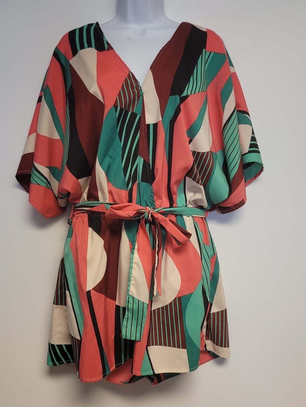 CupsheWomen's Abstract Geo Dolmanin Sleeve Belted Romper Shorts M - Picture 2 of 11